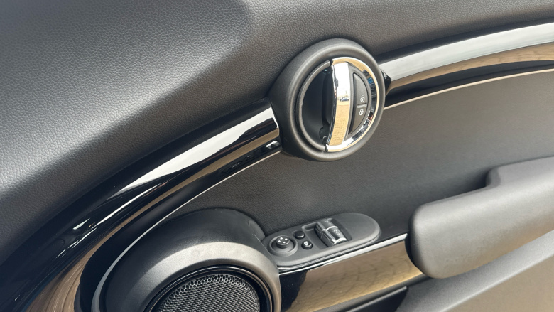 MINI Hatchback 1.5 Cooper Sport 3dr Auto Petrol Hatchback